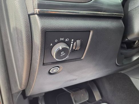Used 2020 Jeep Grand Cherokee Limited X RWD image 14