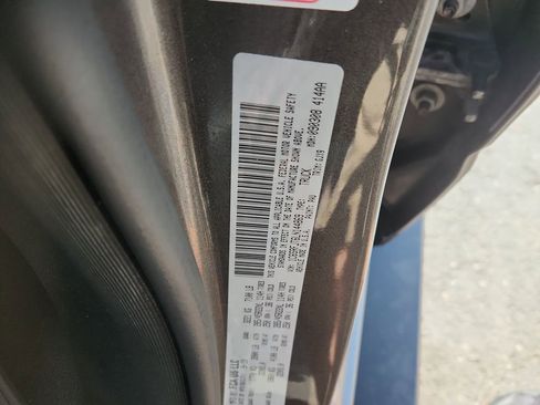 Used 2020 RAM 1500 Laramie AWD/4WD image 21