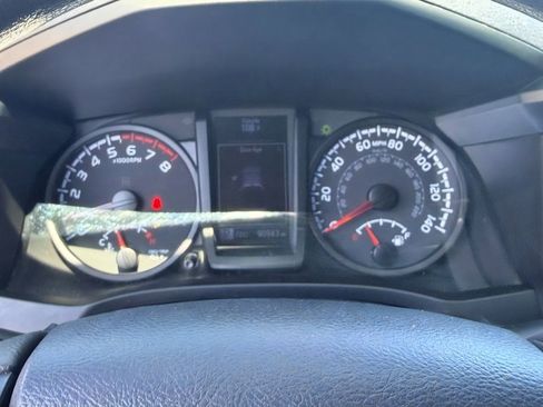 Used 2020 Toyota Tacoma SR RWD image 23