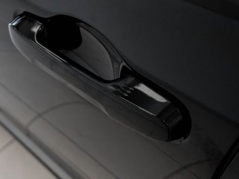 Used 2024 Honda Pilot Touring image 8