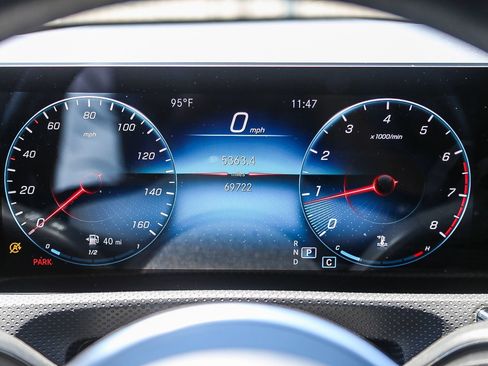 Used 2020 Mercedes-Benz CLA 250 image 5