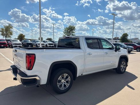 Used 2024 GMC Sierra 1500 SLT AWD/4WD image 3