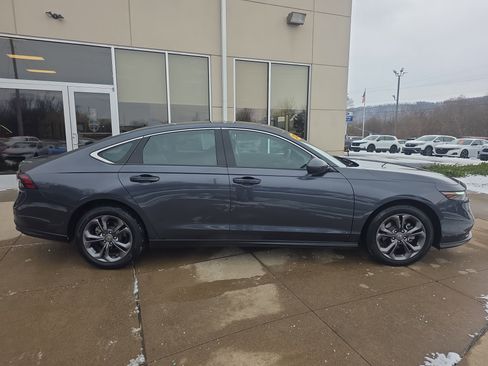 Used 2023 Honda Accord EX image 4