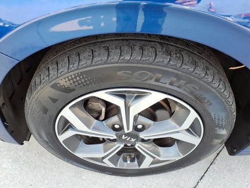 Used 2020 Kia Forte LXS FWD image 5
