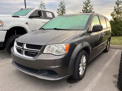 Used 2016 Dodge Grand Caravan SXT w/ UConnect Hands-Free Group