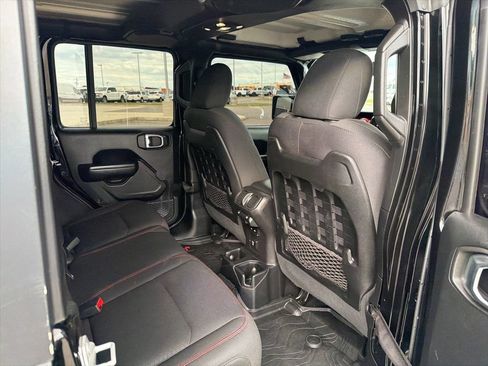 Used 2020 Jeep Wrangler Unlimited Rubicon w/ Dual Top Group AWD/4WD image 17