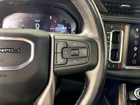 Used 2023 GMC Yukon XL Denali Ultimate AWD/4WD image 24