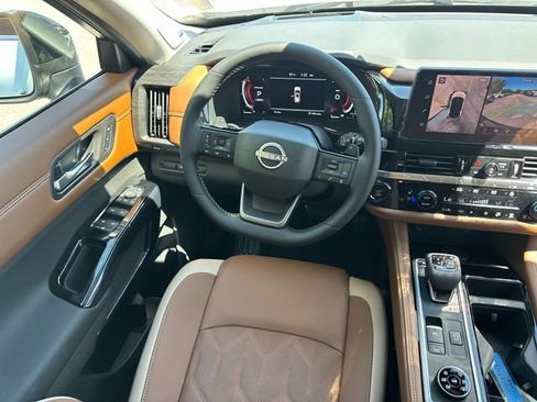 New 2026 Nissan Pathfinder Platinum AWD/4WD image 18