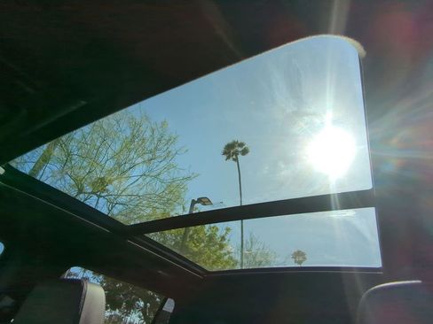 Used 2022 GMC Yukon XL Denali RWD image 22
