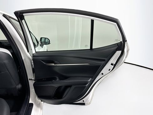 Used 2025 Toyota Camry SE image 30