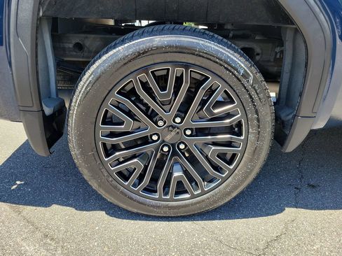 Used 2022 GMC Sierra 1500 Denali Ultimate AWD/4WD image 5