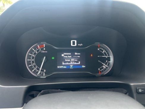 Used 2017 Honda Pilot Touring image 17