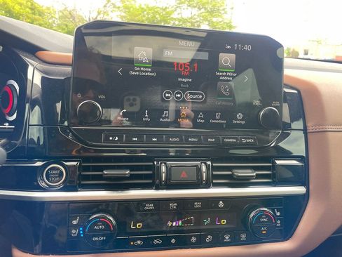 Used 2024 Nissan Pathfinder Platinum AWD/4WD image 22