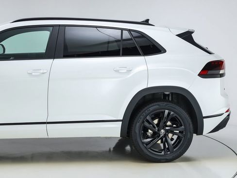 New 2026 Volkswagen Atlas Cross Sport SEL R-Line image 42