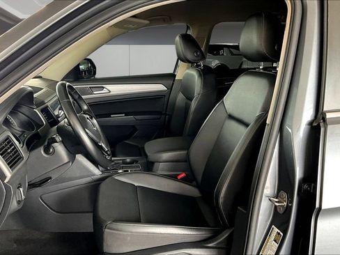 Used 2019 Volkswagen Atlas SE FWD image 19