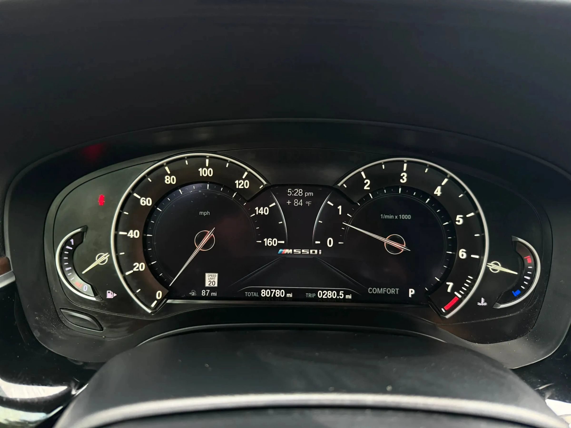 Used 2018 BMW M550i xDrive AWD/4WD image 30