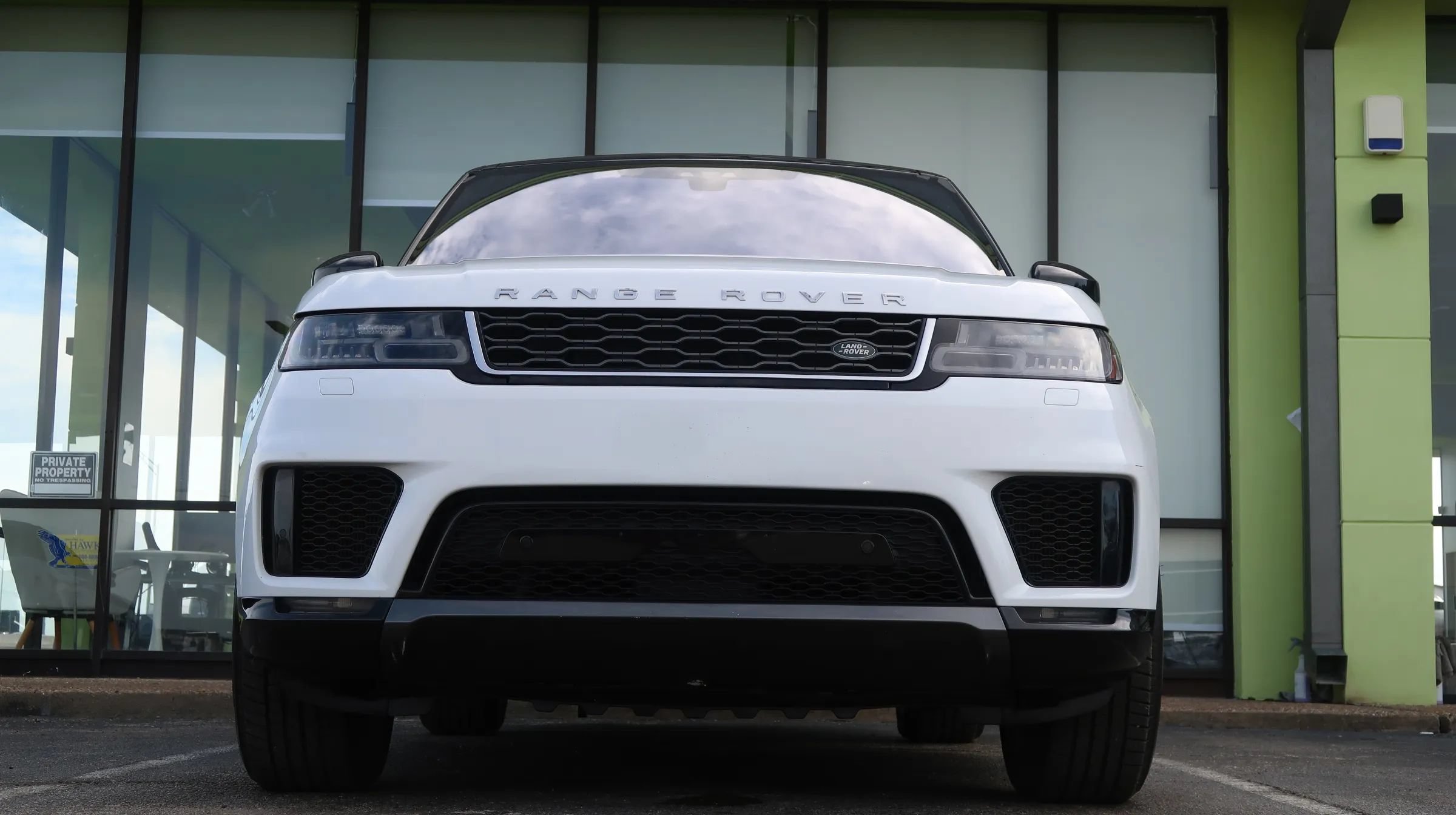 Used 2018 Land Rover Range Rover Sport HSE AWD/4WD image 3