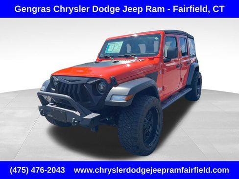 Used 2019 Jeep Wrangler Unlimited Sport S AWD/4WD image 3