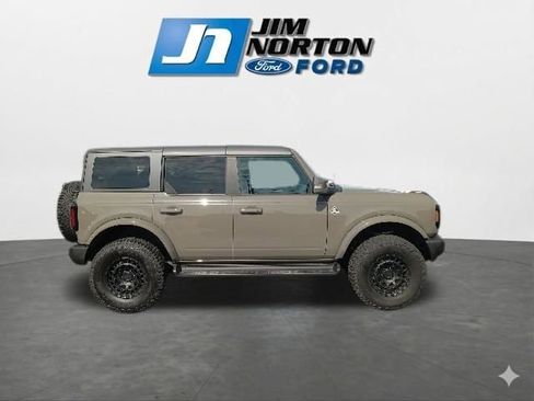 Used 2025 Ford Bronco Outer Banks AWD/4WD image 11