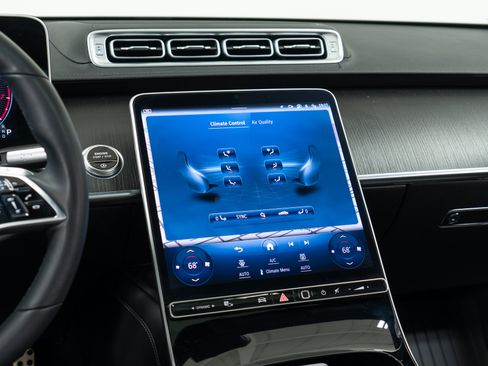 Certified 2022 Mercedes-Benz S 500 4MATIC w/ AMG Line Package image 19
