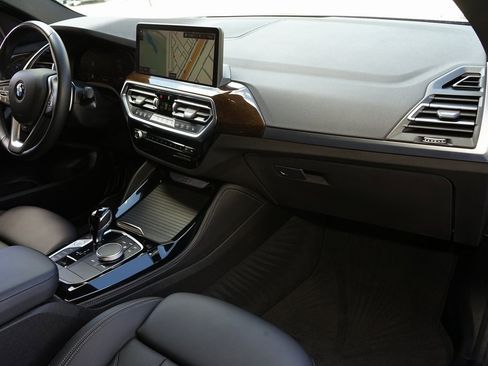 Used 2024 BMW X4 xDrive30i image 5
