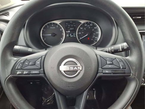 Used 2023 Nissan Kicks S FWD image 14