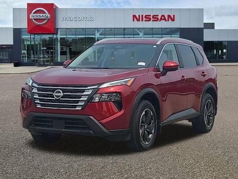 Used 2025 Nissan Rogue SV AWD/4WD image 3