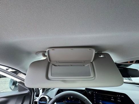 New 2026 Chevrolet Trax LT w/ Sunroof Package image 35