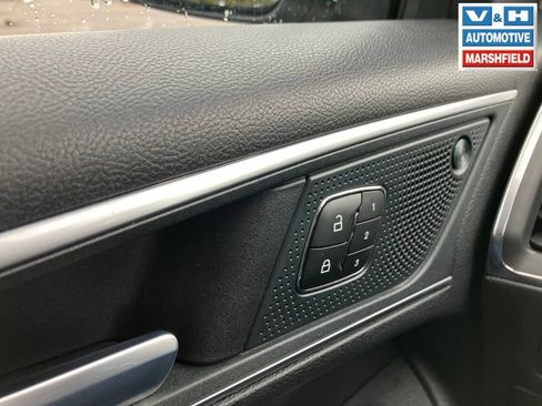 Used 2024 Ford Edge Titanium AWD/4WD image 14