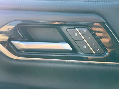 Used 2026 GMC Yukon XL Denali w/ Sun & Power Step Package AWD/4WD image 24