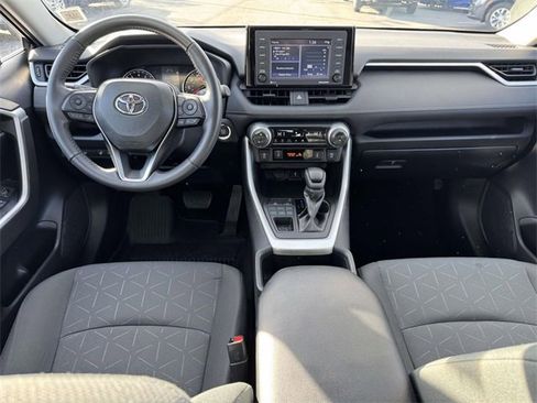 Used 2022 Toyota RAV4 XLE image 12