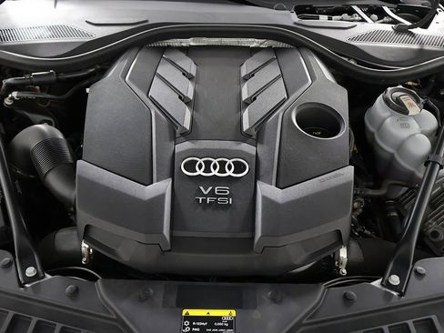 Used 2022 Audi A8 L 3.0T w/ Executive Package image 24