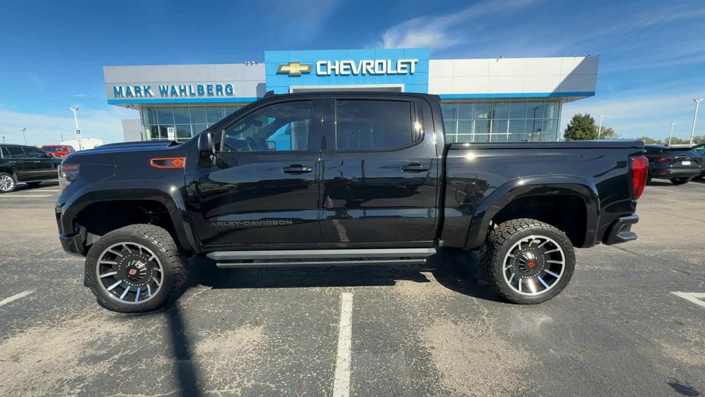 Used 2023 GMC Sierra 1500 AT4 w/ AT4 Premium Package AWD/4WD image 5