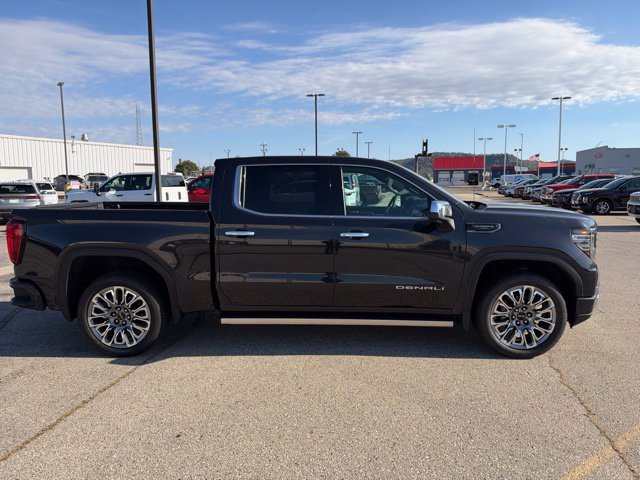 Used 2023 GMC Sierra 1500 Denali Ultimate AWD/4WD image 5
