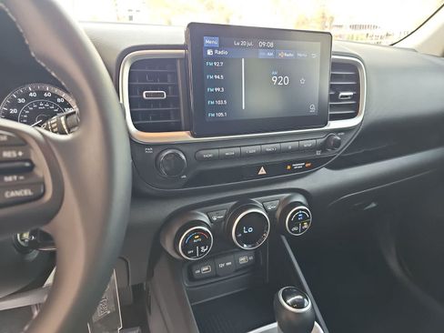 Used 2022 Hyundai Venue SEL FWD image 20