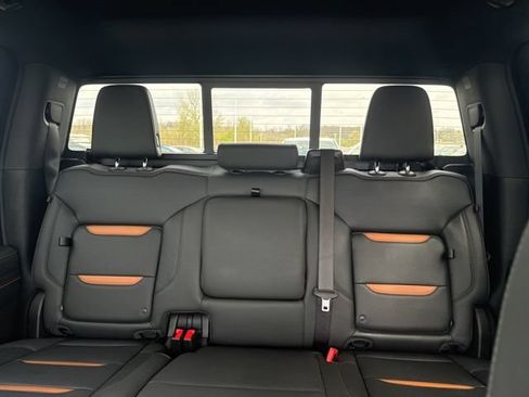 Used 2023 GMC Sierra 1500 AT4 w/ AT4 Preferred Package AWD/4WD image 34