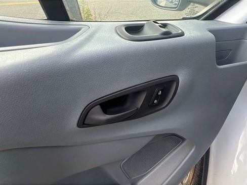 Used 2018 Ford Transit 250 130 Low Roof image 25
