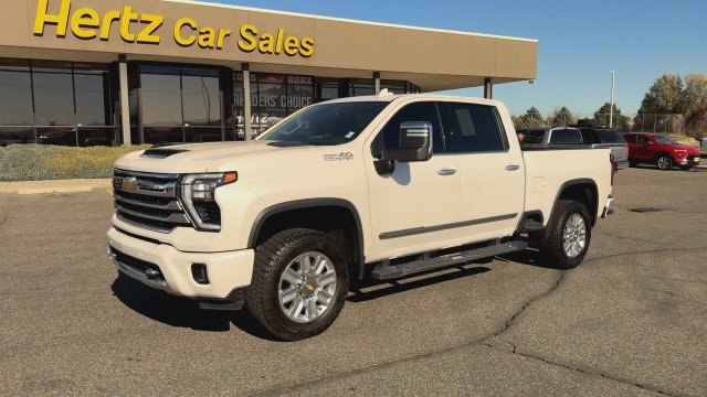 Used 2025 Chevrolet Silverado 3500 High Country w/ High Country Premium Package AWD/4WD image 4