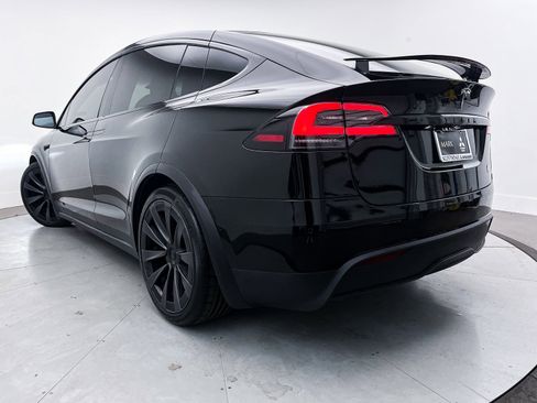 Used 2022 Tesla Model X Plaid image 2