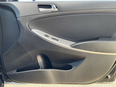 Used 2017 Hyundai Accent SE image 23