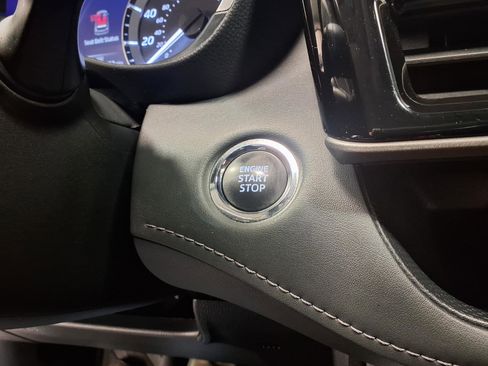 Used 2023 Toyota Highlander XLE image 17