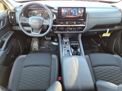 New 2026 Nissan Pathfinder SV w/ Cargo Package FWD image 11