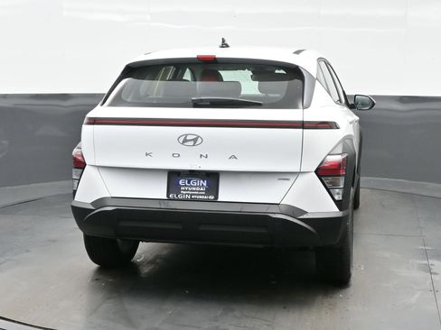 Certified 2026 Hyundai Kona SE image 5