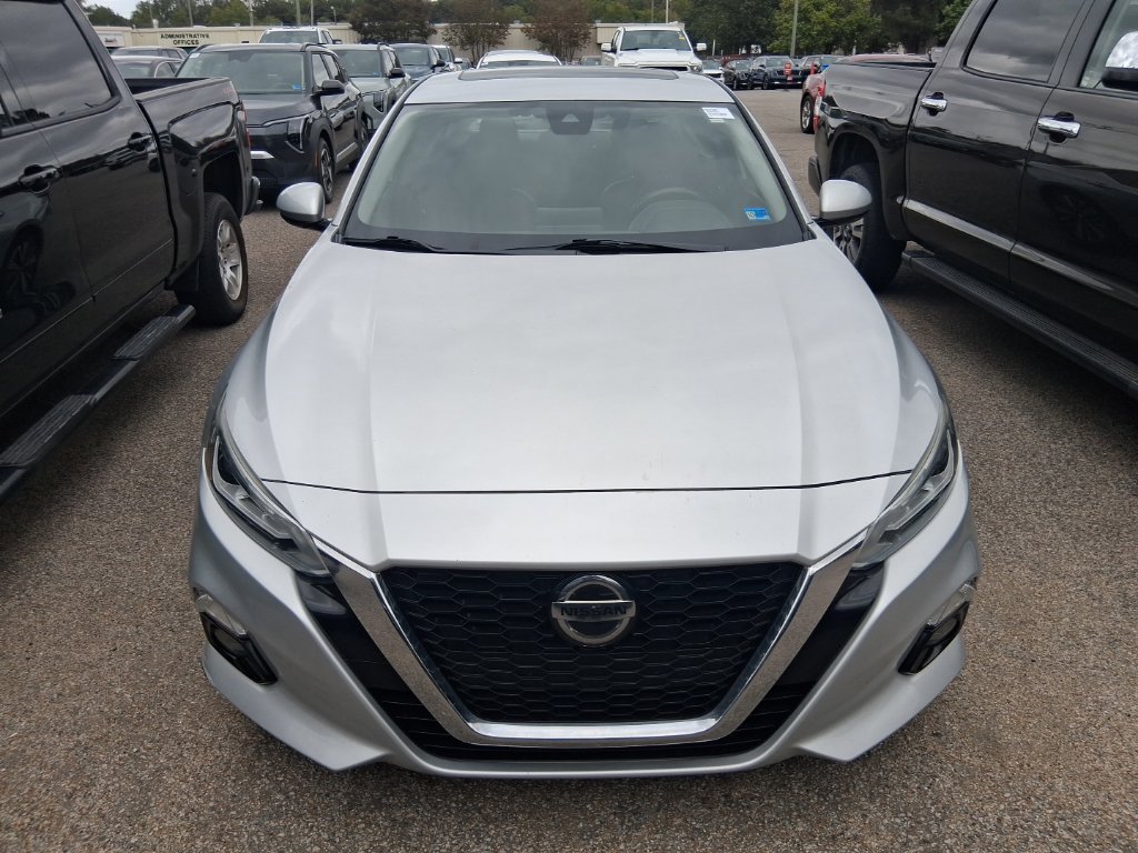 Used 2019 Nissan Altima 2.5 SL FWD image 2