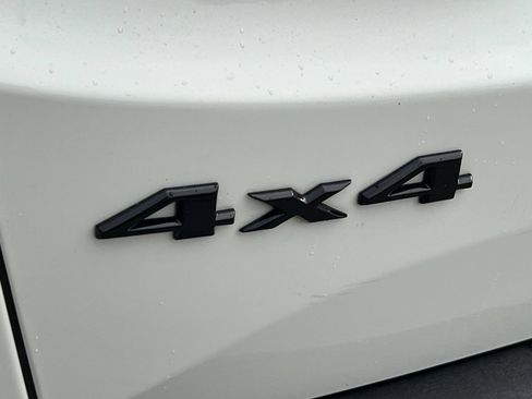 Used 2023 Jeep Renegade Latitude AWD/4WD image 39