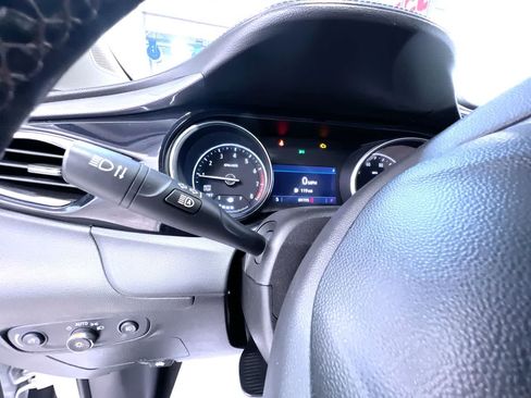 Used 2021 Buick Encore GX Essence FWD image 18