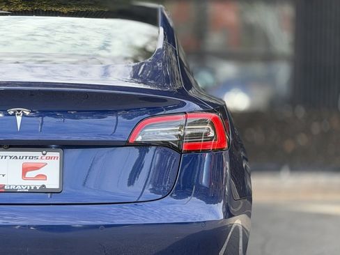 Used 2022 Tesla Model 3 Standard Range image 16