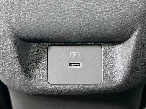 New 2025 Nissan Versa SR w/ Trunk Package image 23