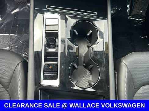 Certified 2025 Volkswagen Atlas SEL AWD/4WD image 21