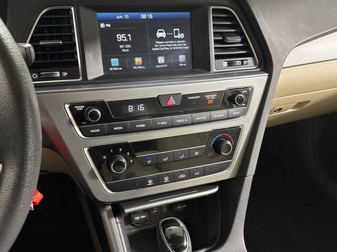Used 2017 Hyundai Sonata SE FWD image 28